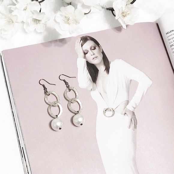 ๐Elegant Golden Dangle Links Pearl Drop Earrings - Picture 5 of 16